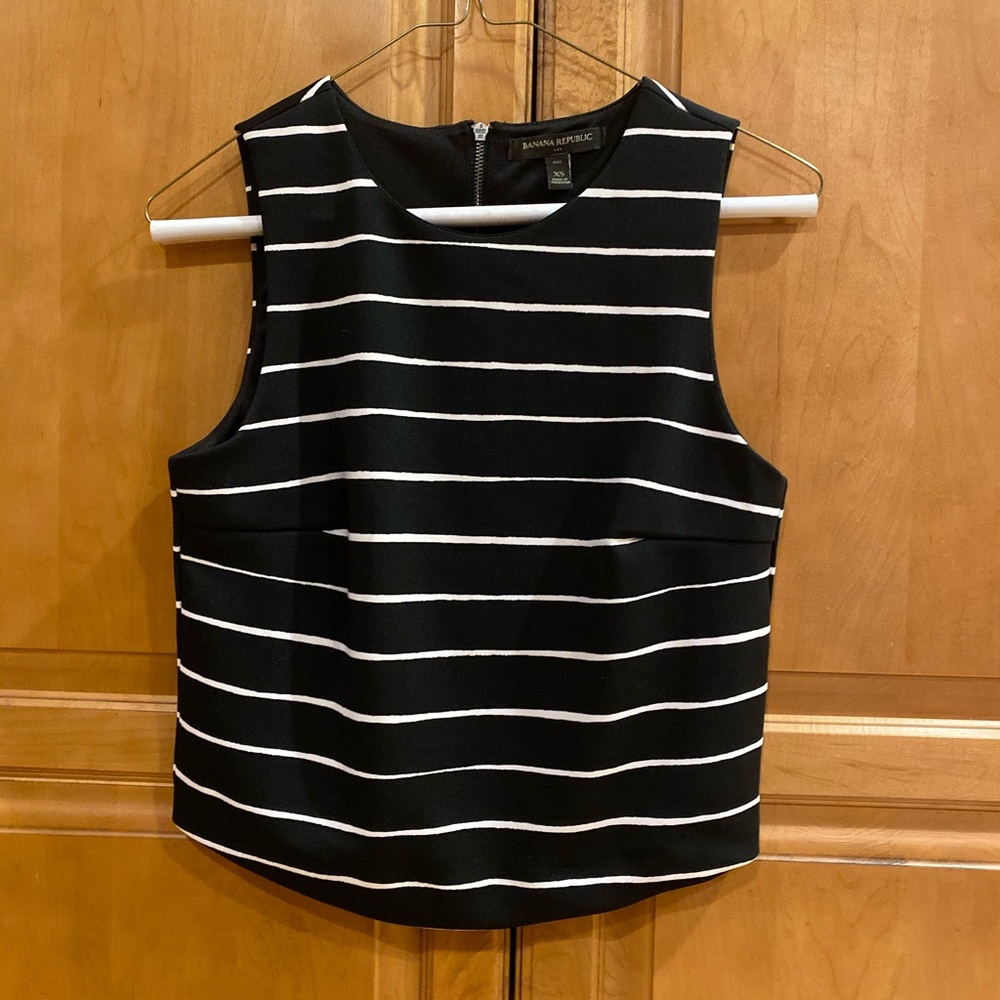 Short cute crop top